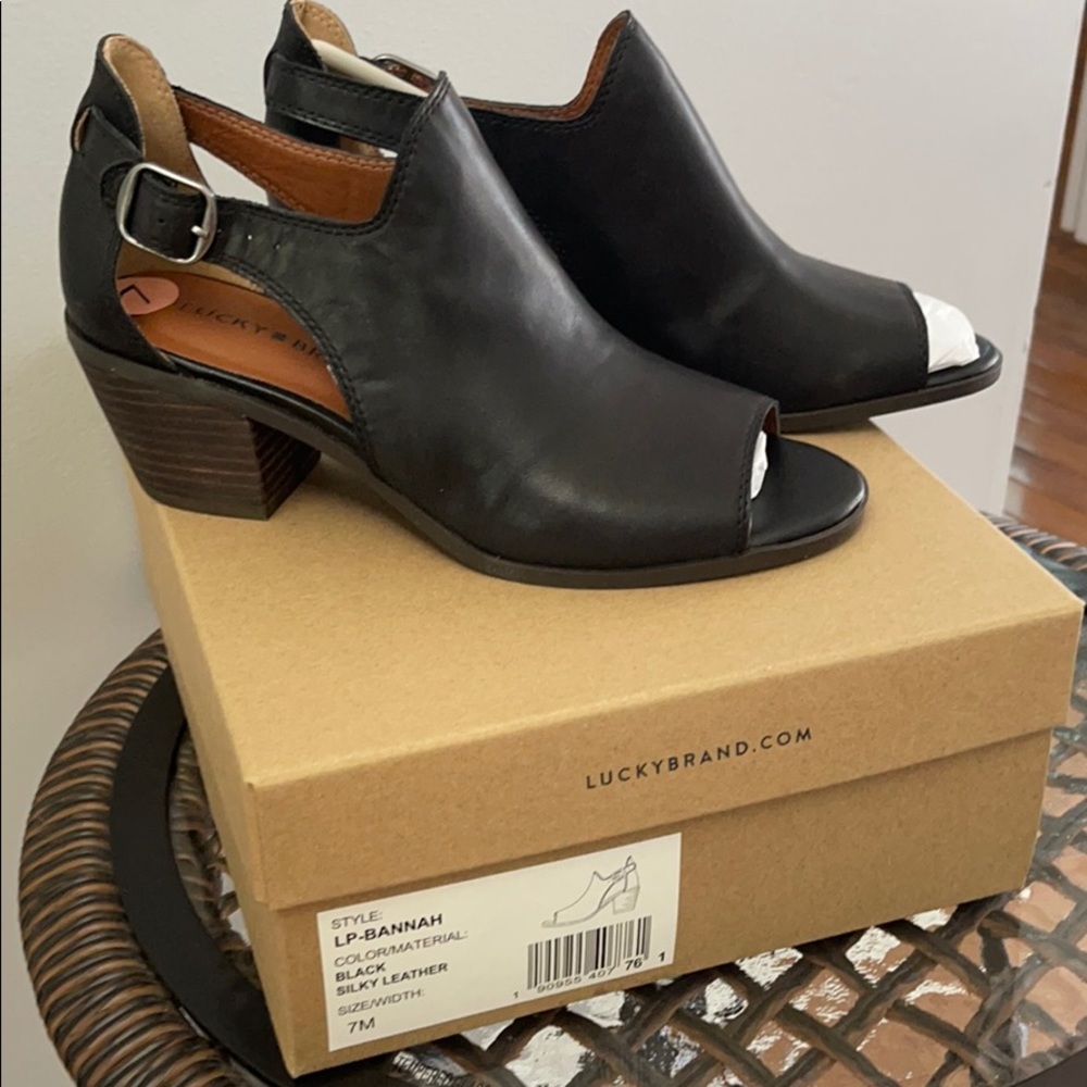 Shoes - Picture 2 of 4